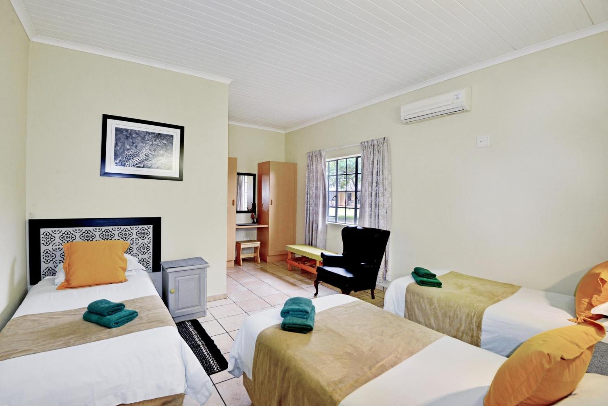 Komati River Chalets Komatipoort Ngoại thất bức ảnh