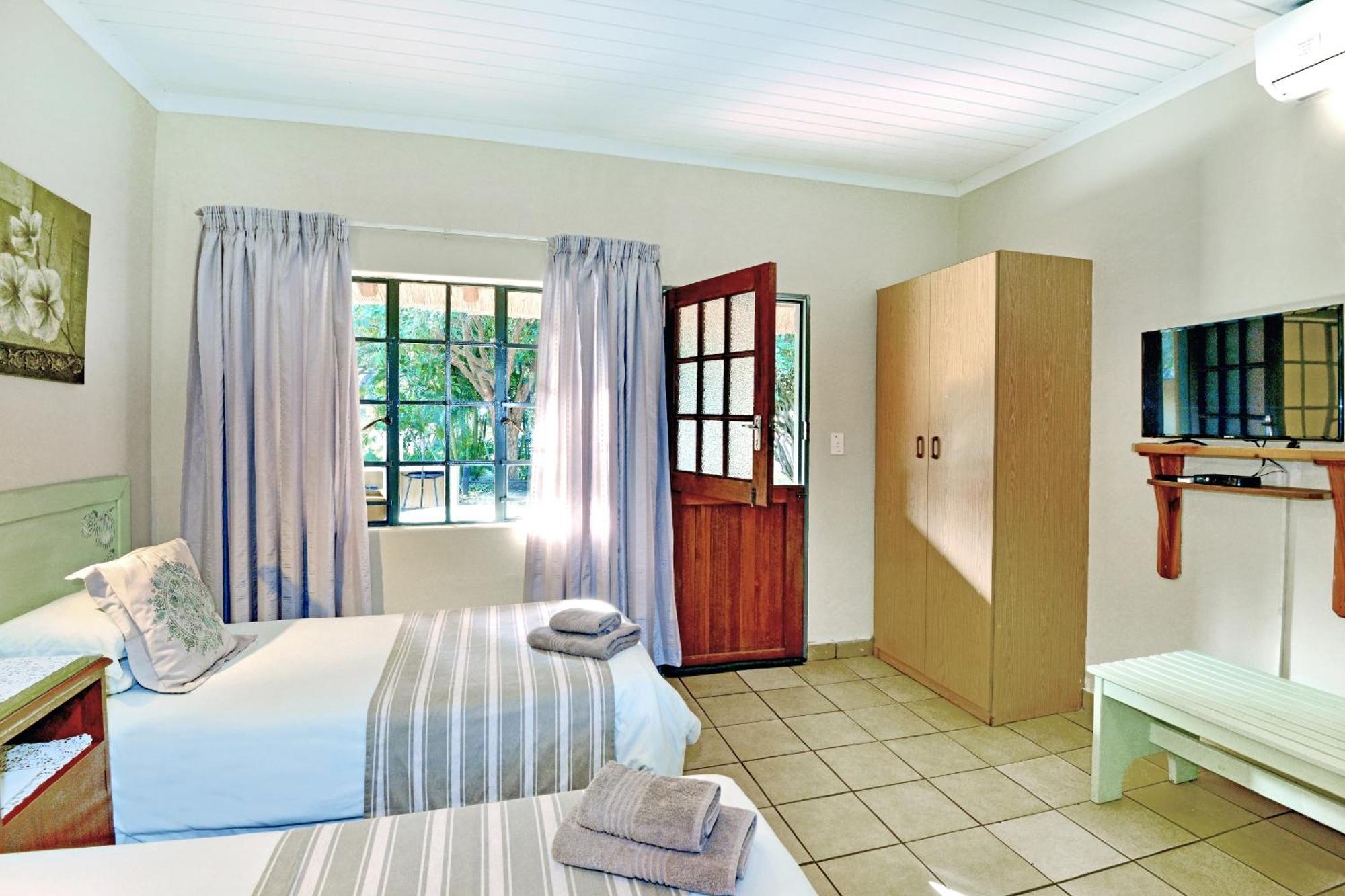 Komati River Chalets Komatipoort Ngoại thất bức ảnh