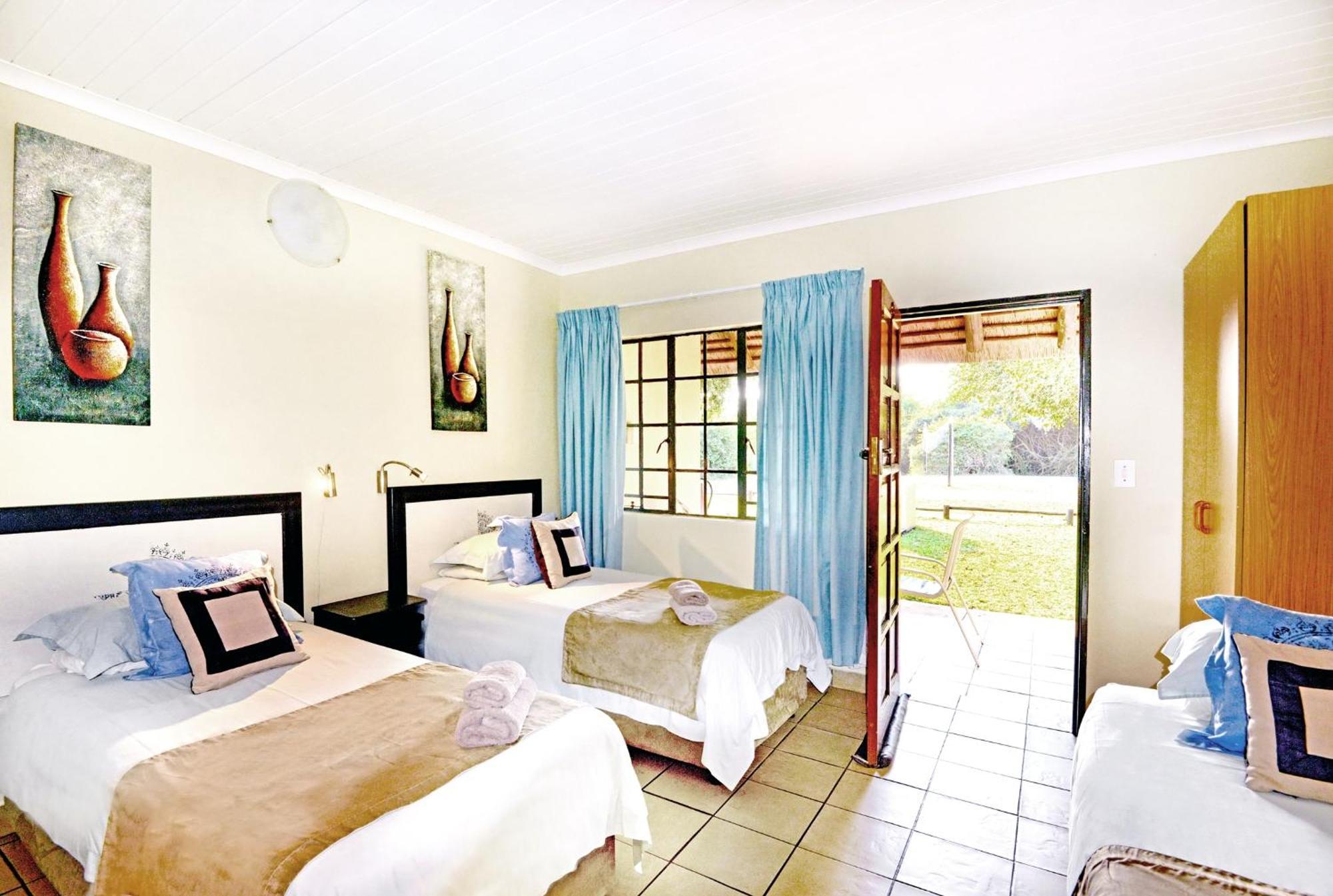 Komati River Chalets Komatipoort Ngoại thất bức ảnh