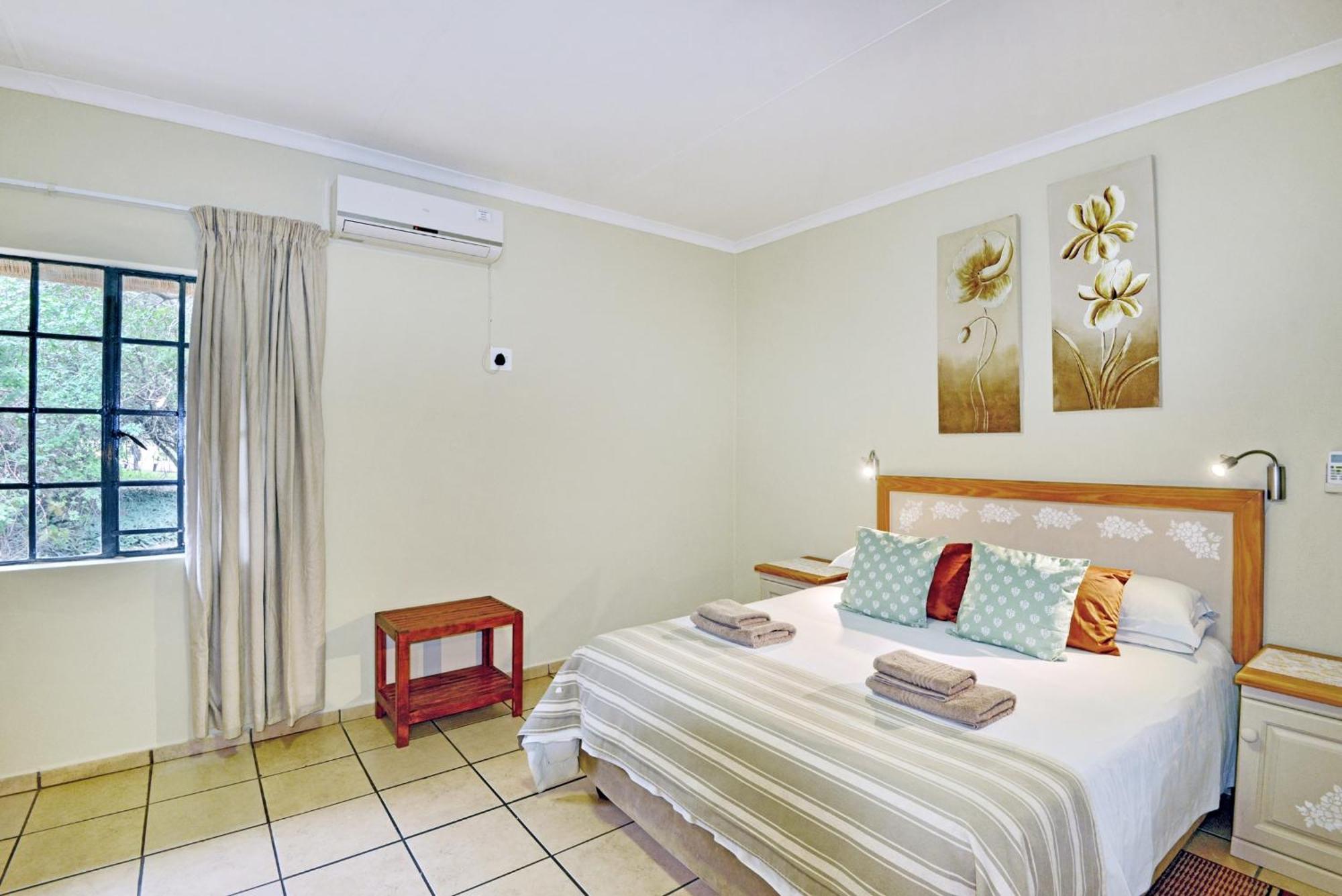 Komati River Chalets Komatipoort Ngoại thất bức ảnh