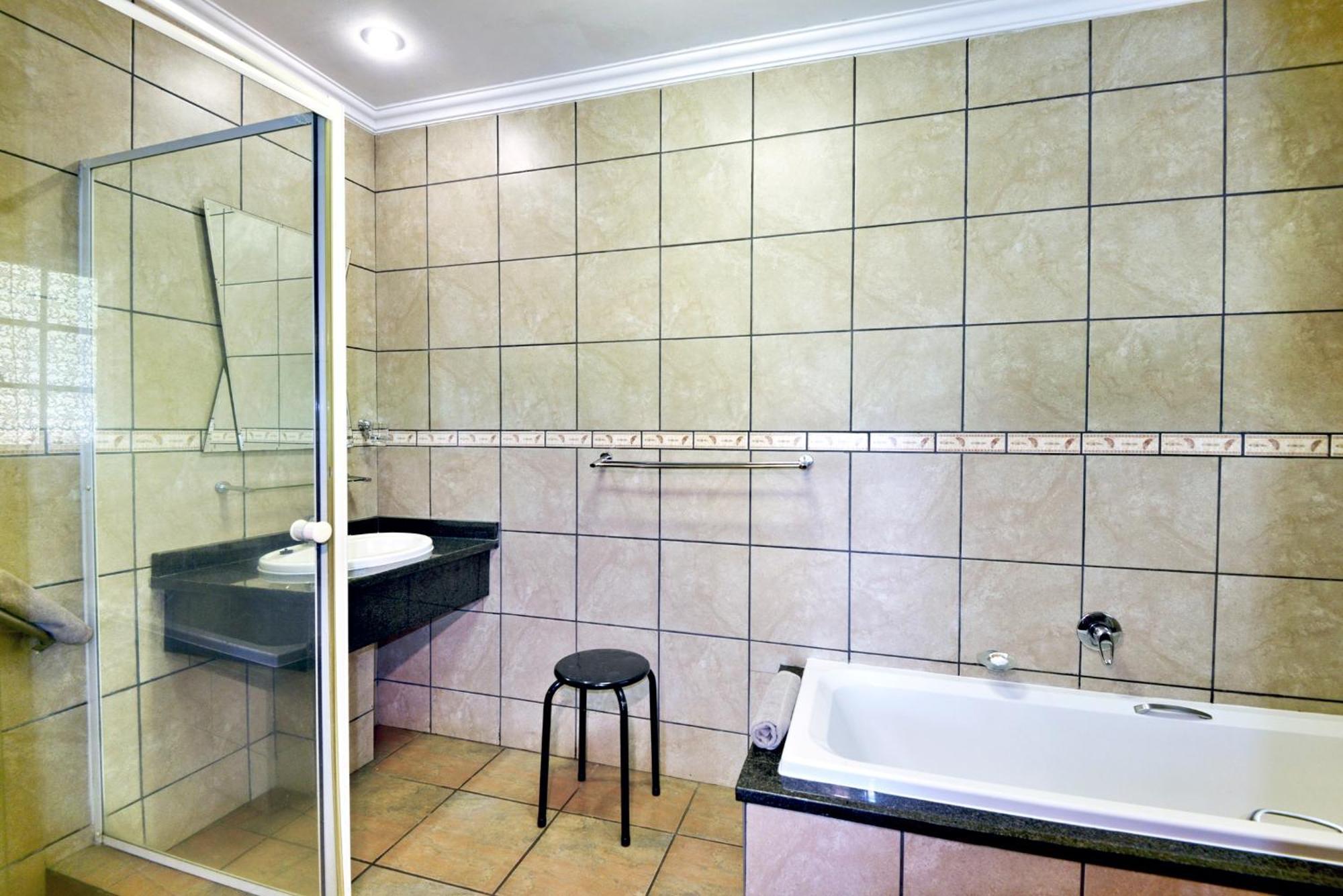 Komati River Chalets Komatipoort Ngoại thất bức ảnh